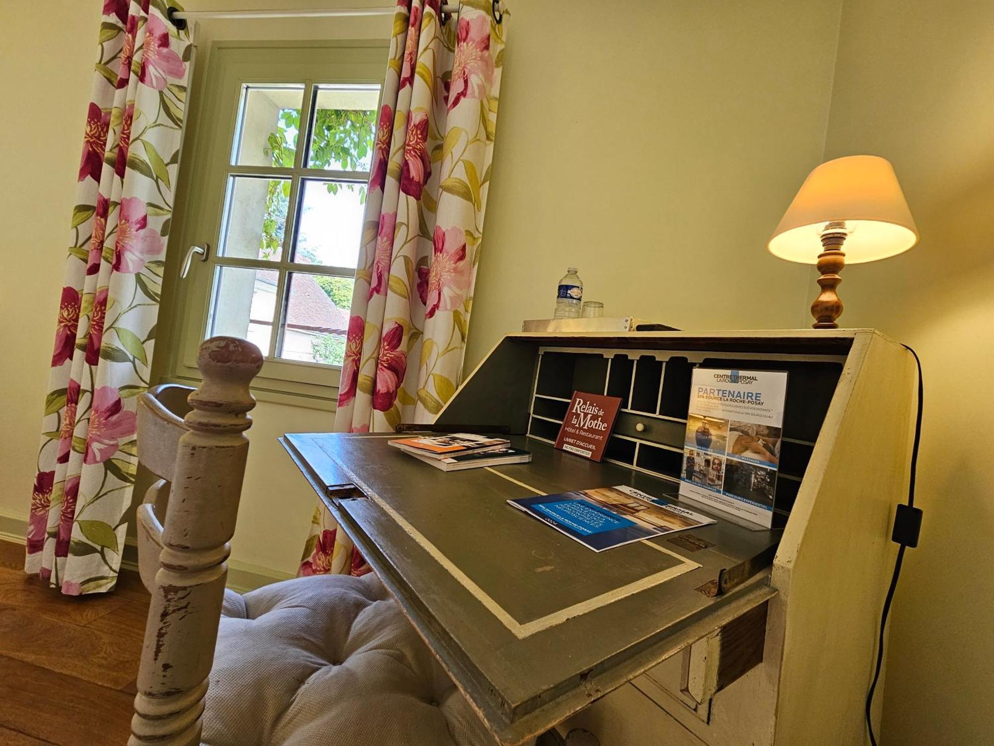 Logis Hotel Restaurant Relais De La Mothe Yzeures-sur-Creuse Dış mekan fotoğraf